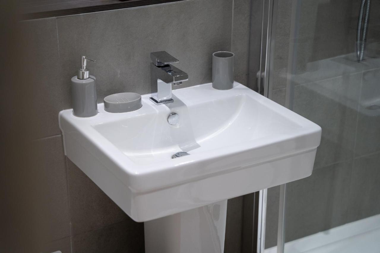Modern 1-Bed Apartment - City Centre - Free Wi-Fi - New - Манчестер Экстерьер фото